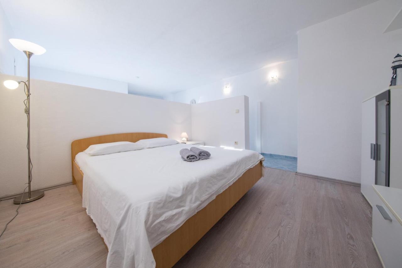 Strma Apartments Vis Exteriér fotografie